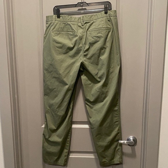 Talbots Women’s Size 12 Relaxed Olive Chinos 98% Cotton - Picture 6 of 7